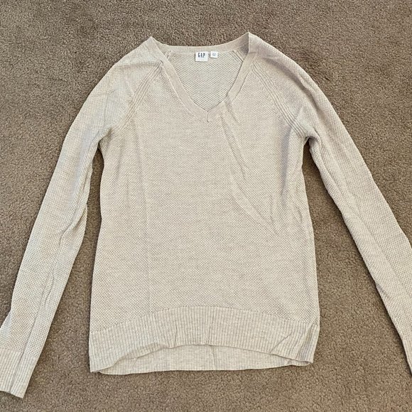 Tops - GAP long sleeve shirt